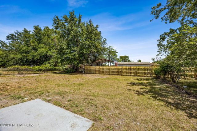 11055 BACALL Road W, Jacksonville, FL 32218