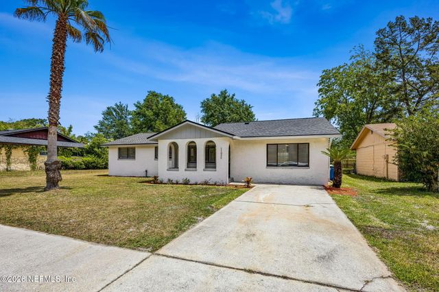 11055 BACALL Road W, Jacksonville, FL 32218
