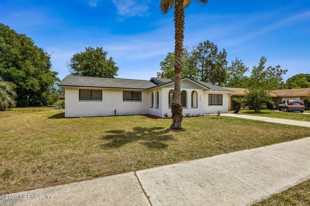 11055 BACALL Road W, Jacksonville, FL 32218