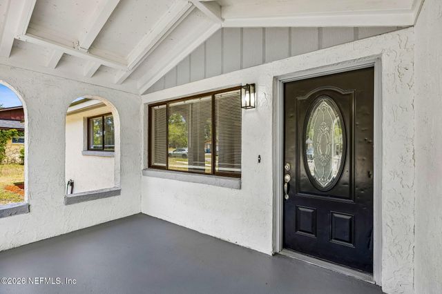 11055 BACALL Road W, Jacksonville, FL 32218