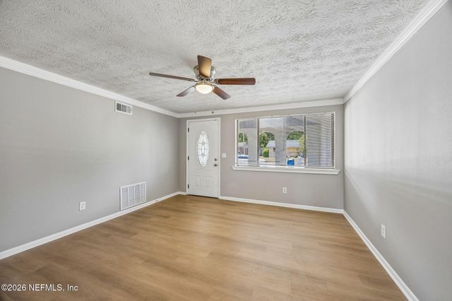 11055 BACALL Road W, Jacksonville, FL 32218