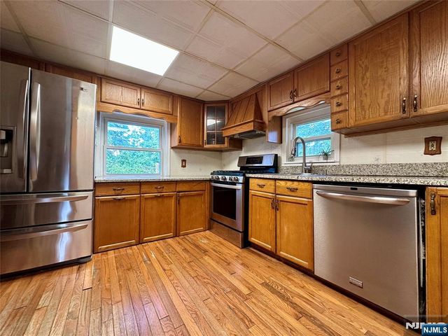 15 Warren Hagstrom Boulevard, Wanaque, NJ 07465