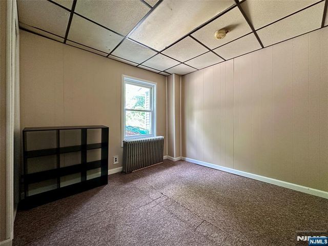 15 Warren Hagstrom Boulevard, Wanaque, NJ 07465