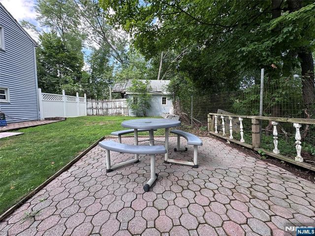 15 Warren Hagstrom Boulevard, Wanaque, NJ 07465