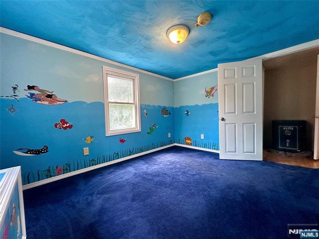 15 Warren Hagstrom Boulevard, Wanaque, NJ 07465