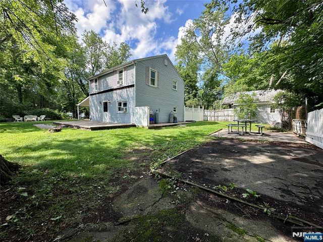 15 Warren Hagstrom Boulevard, Wanaque, NJ 07465