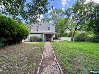 15 Warren Hagstrom Boulevard, Wanaque, NJ 07465