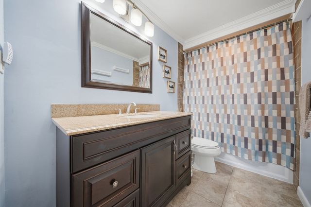 205 Remington St, Lowell, MA 01852