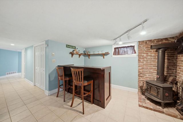 205 Remington St, Lowell, MA 01852