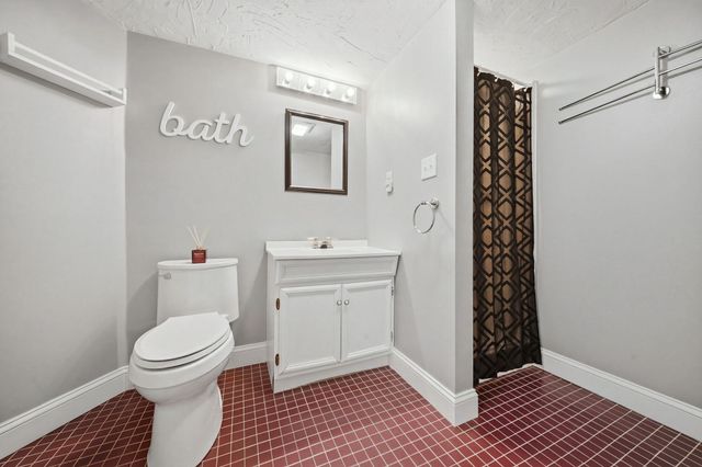 205 Remington St, Lowell, MA 01852