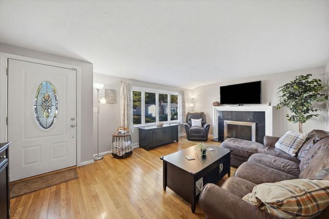 205 Remington St, Lowell, MA 01852