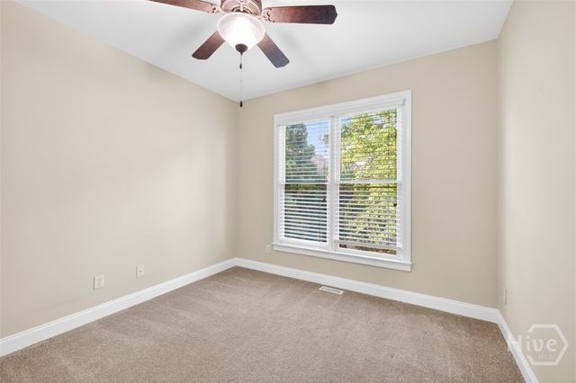 1617 Trilogy Park Dr, Hoschton, GA 30548