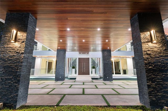 6300 Moss Ranch Rd, Pinecrest, FL 33156