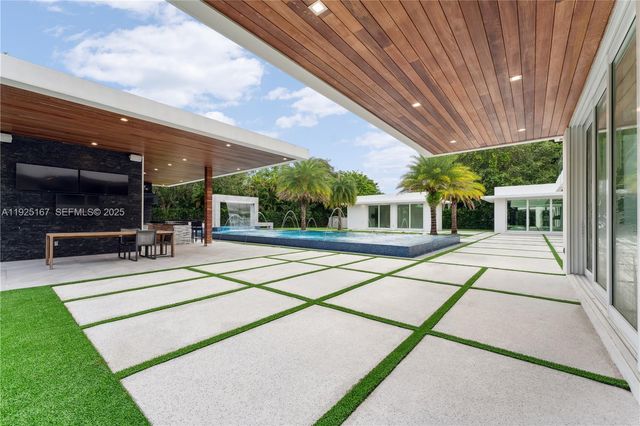 6300 Moss Ranch Rd, Pinecrest, FL 33156