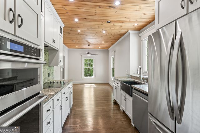 8954 Doublehead Gap Road, Blue Ridge, GA 30513