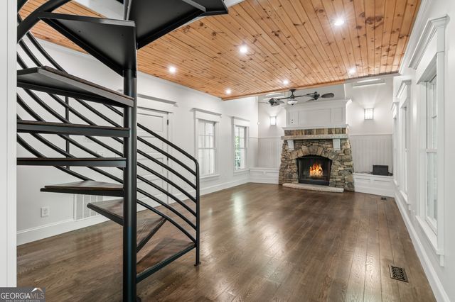 8954 Doublehead Gap Road, Blue Ridge, GA 30513