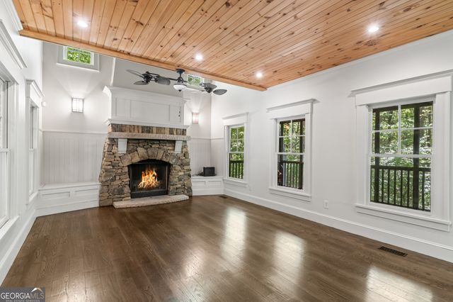 8954 Doublehead Gap Road, Blue Ridge, GA 30513