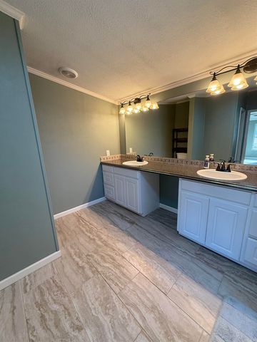 214 Shafer Trl, Austin, AR 72007