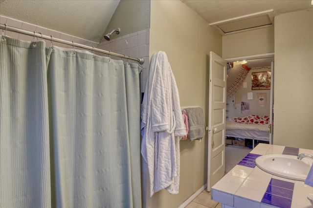 943 E Ermina Ave, Spokane, WA 99207