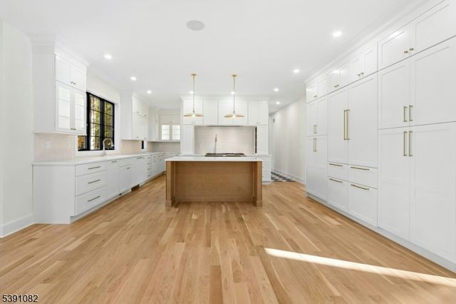 1191 Cooper Road, Scotch Plains Twp., NJ 07076