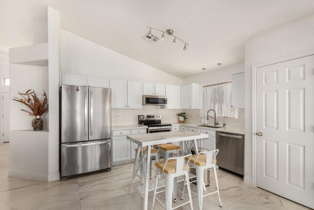 7831 S 27th Way, Phoenix, AZ 85042