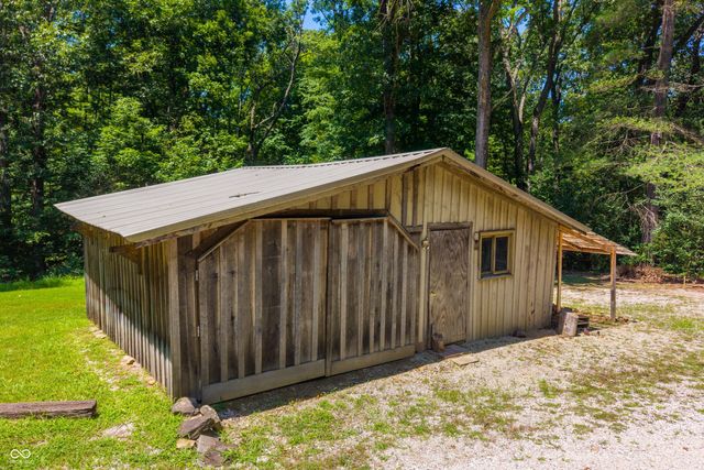 2600 Lanam Ridge Road, Nashville, IN 47448