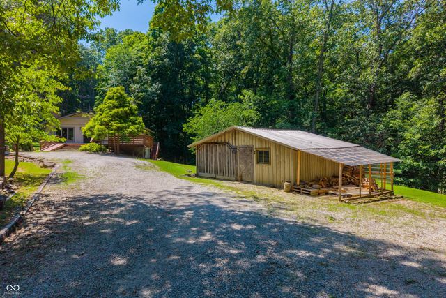2600 Lanam Ridge Road, Nashville, IN 47448