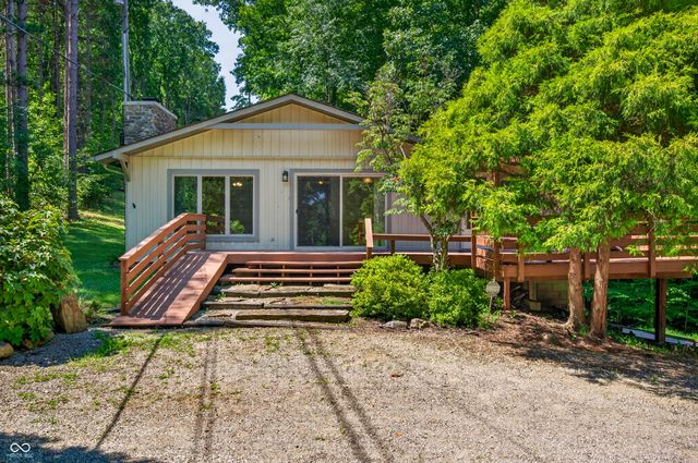 2600 Lanam Ridge Road, Nashville, IN 47448