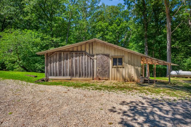 2600 Lanam Ridge Road, Nashville, IN 47448