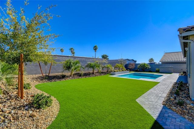 1429 Cattail Falls Street, Boulder City, NV 89005