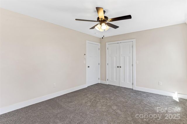 22 Ben Lippen Road A, Asheville, NC 28806