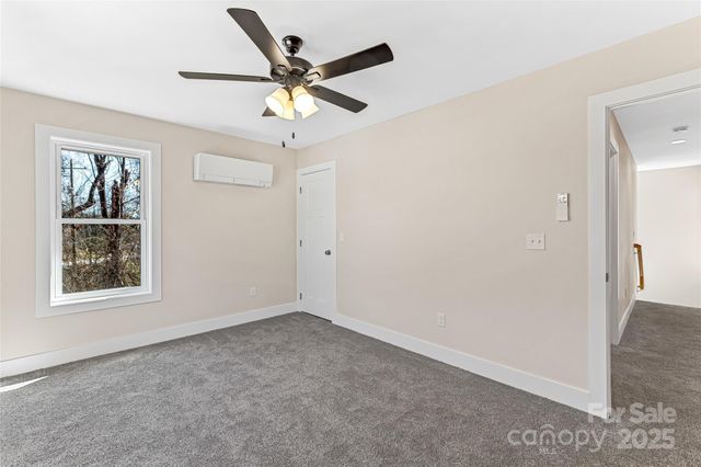 22 Ben Lippen Road A, Asheville, NC 28806