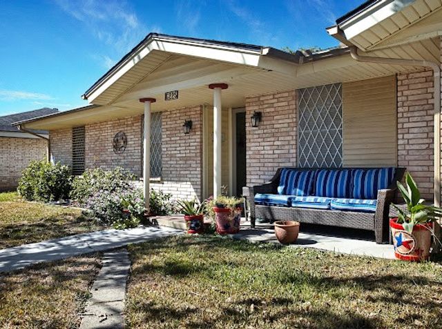 6225 Sweeney Dr, Corpus Christi, TX 78413