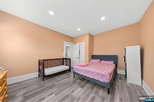 22 Norwood Street, Haledon, NJ 07508