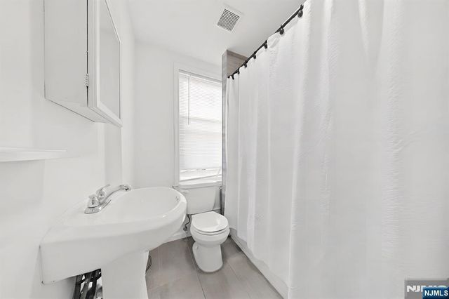 22 Norwood Street, Haledon, NJ 07508