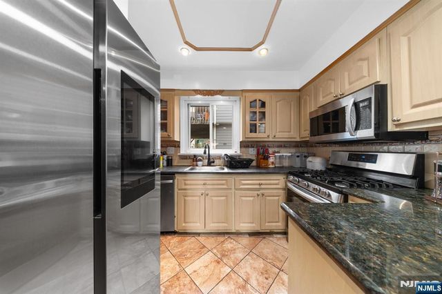 22 Norwood Street, Haledon, NJ 07508