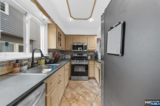 22 Norwood Street, Haledon, NJ 07508