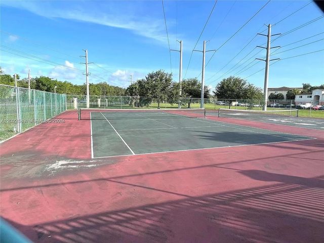 3690 N 56th Ave 916, Hollywood, FL 33021