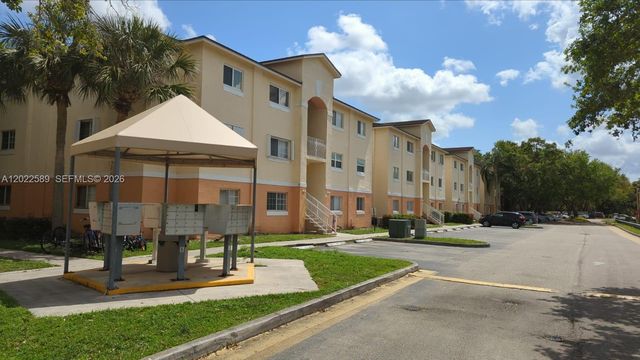 3690 N 56th Ave 916, Hollywood, FL 33021