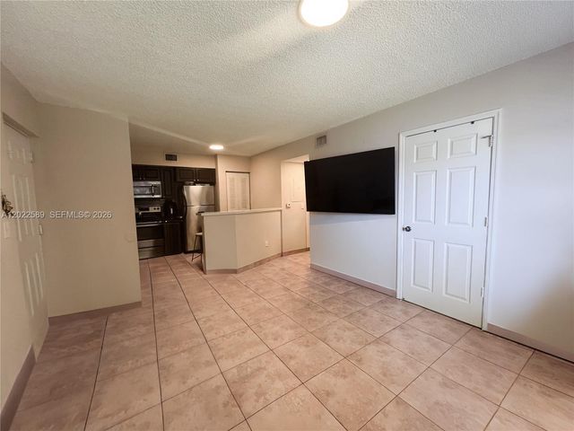 3690 N 56th Ave 916, Hollywood, FL 33021