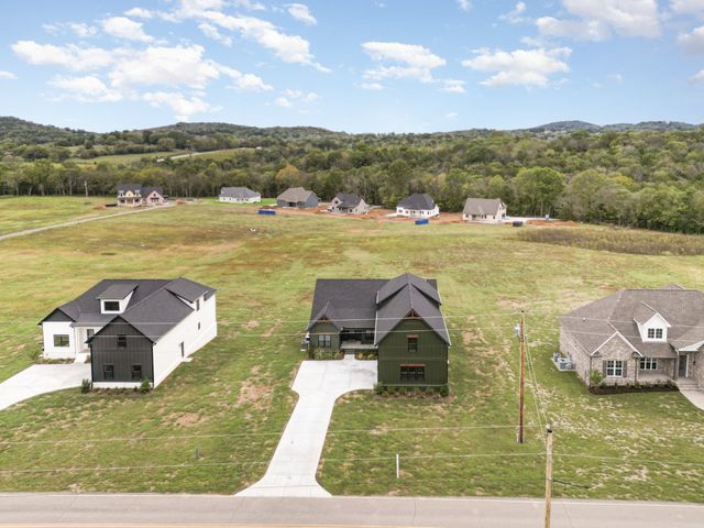 115 Crenshaw rd, Hartsville, TN 37074