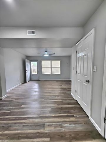 1649 Darren CIR, Portsmouth, VA 23701