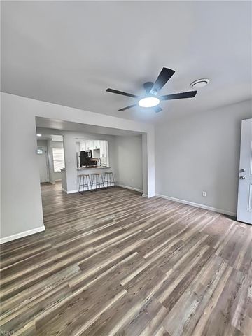 1649 Darren CIR, Portsmouth, VA 23701