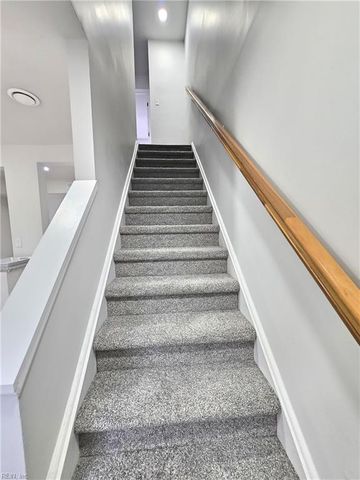 1649 Darren CIR, Portsmouth, VA 23701