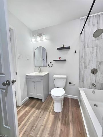 1649 Darren CIR, Portsmouth, VA 23701