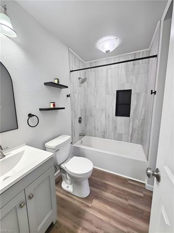 1649 Darren CIR, Portsmouth, VA 23701