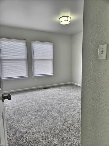 1649 Darren CIR, Portsmouth, VA 23701