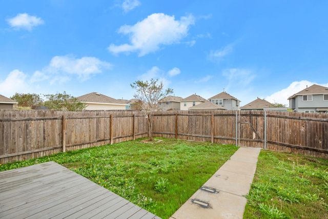 1006 Sand Post PL, San Marcos, TX 78666