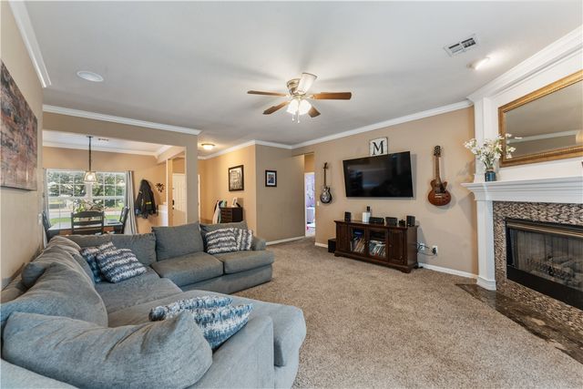 319 Bluff Drive, Lowell, AR 72745