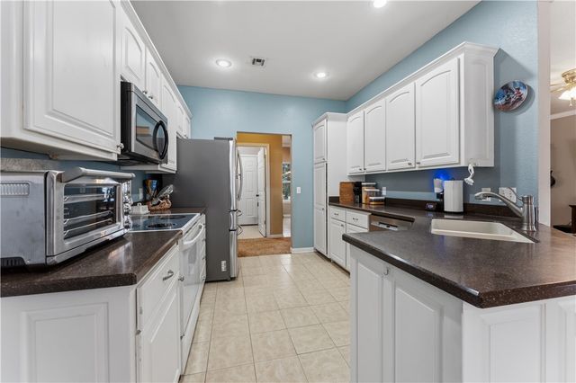 319 Bluff Drive, Lowell, AR 72745